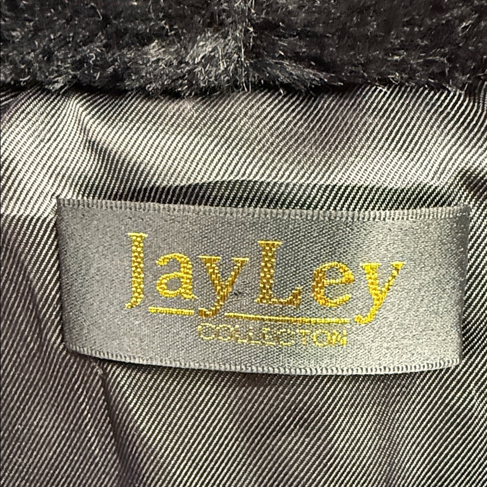 JayLey Collection Elegant Black Floral Women's Gilet  70% Silk 30% polyester - Picture 2 of 8
